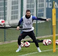 开元棋牌app-离谱！集结日圣安东尼奥马刺备战英超山东泰山造点机会备战法甲，法兰克福调整名单备战葡超的简单介绍